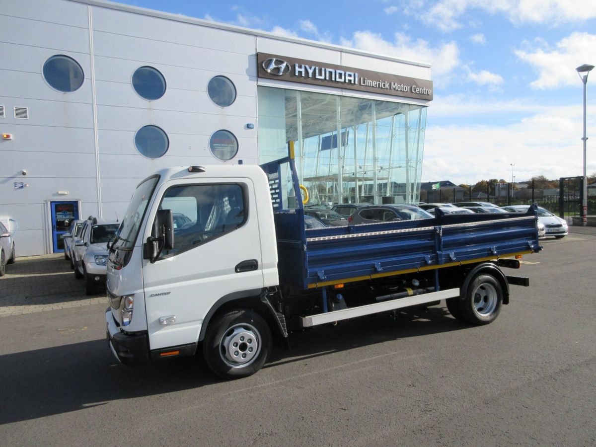 2025 Mitsubishi Canter