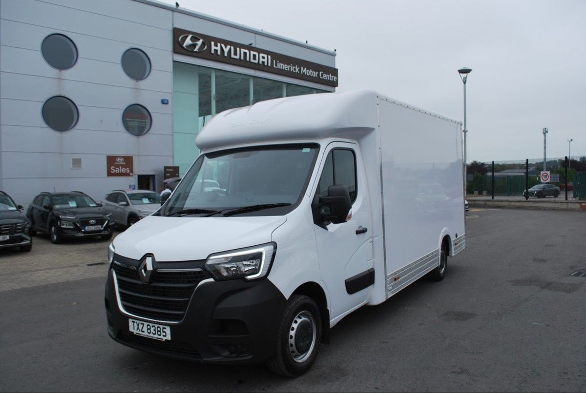 2024 Renault Master