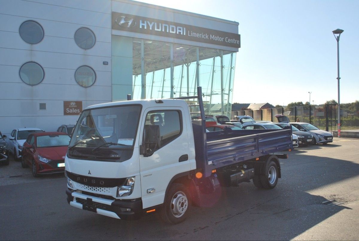 2025 Mitsubishi Canter
