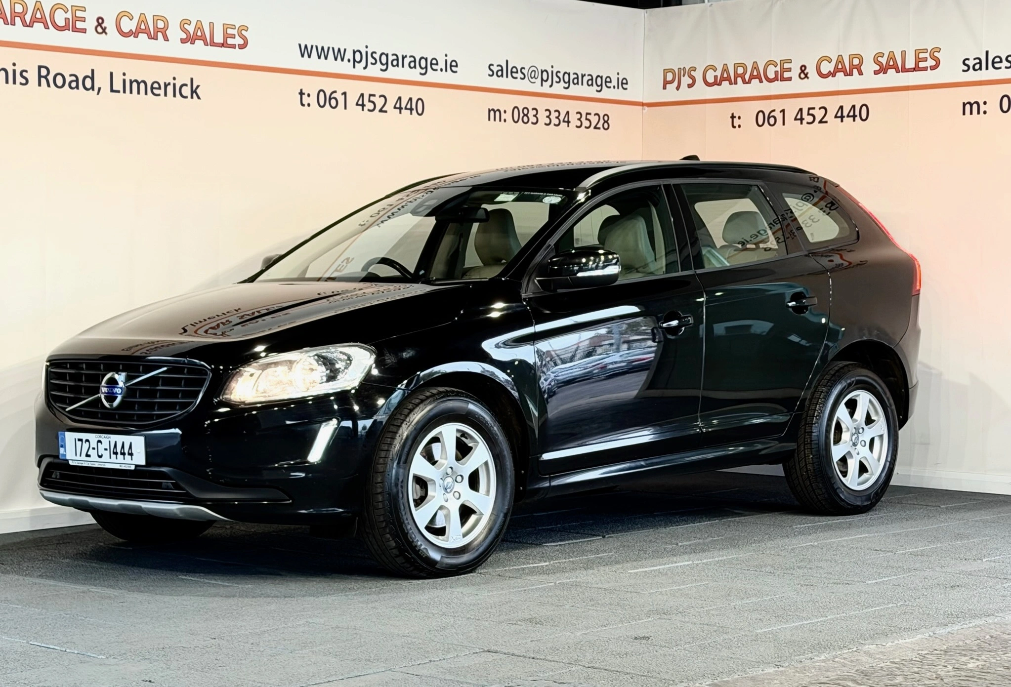 2017 VOLVO XC60